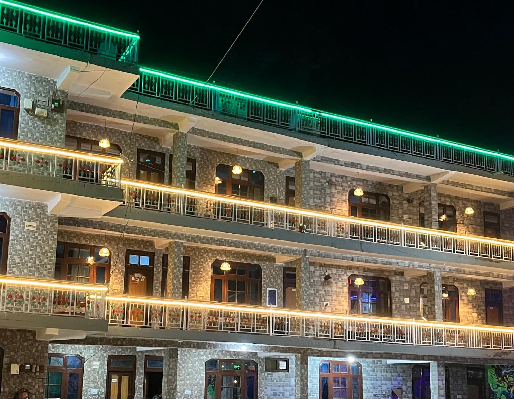 Hotel Pablo Escobar Kasol Exterior photo